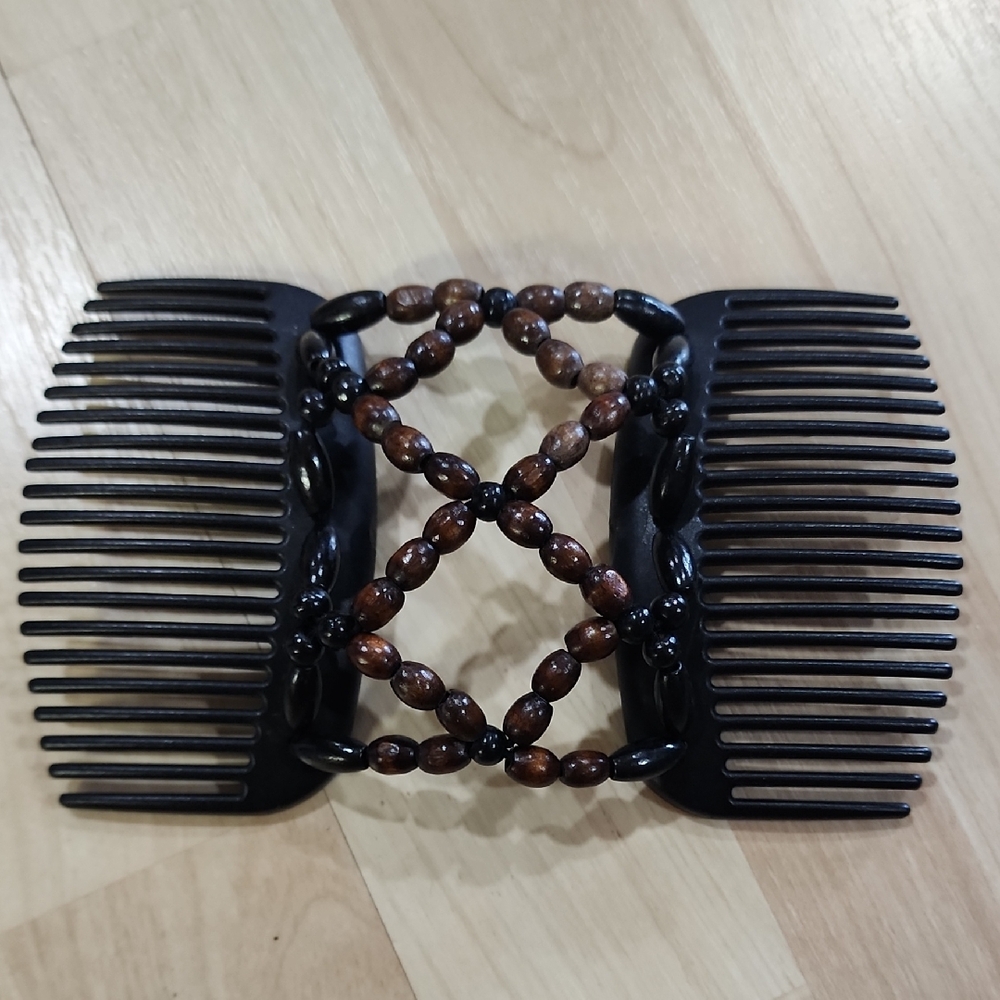 NWOT Black and Brown Beaded Hair Comb